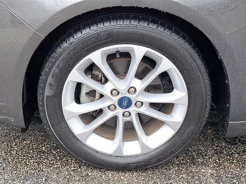 Used 2019 Ford Fusion SE image 11