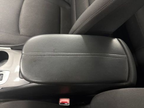 Used 2022 Chevrolet Malibu LT image 47