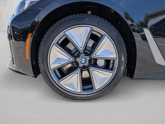 Used 2026 BMW i4 xDrive40i w/ Premium Package AWD/4WD image 10