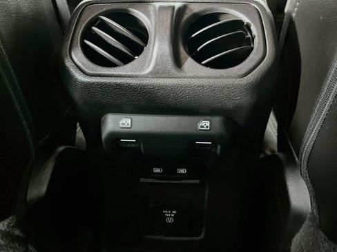 Used 2023 Jeep Wrangler Unlimited Sahara w/ Cold Weather Group AWD/4WD image 32