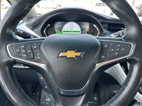 Used 2019 Chevrolet Bolt Premier w/ Infotainment Package image 23
