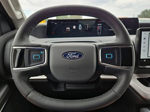 New 2026 Ford Expedition Active RWD image 27