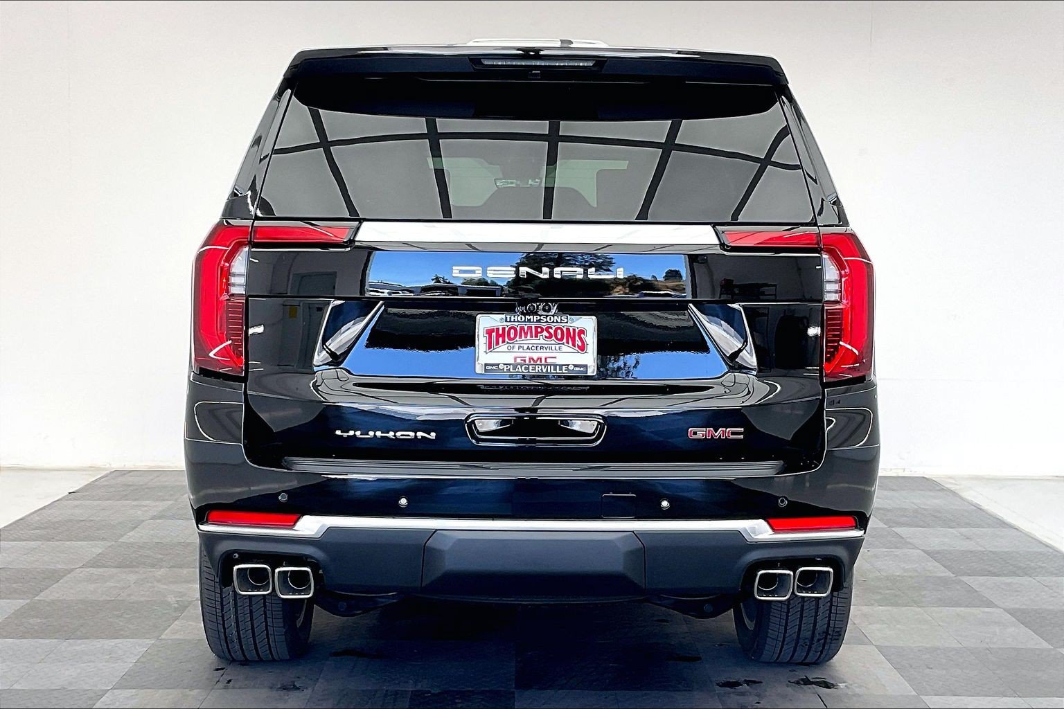 New 2026 GMC Yukon Denali w/ Advanced Technology Package AWD/4WD image 3