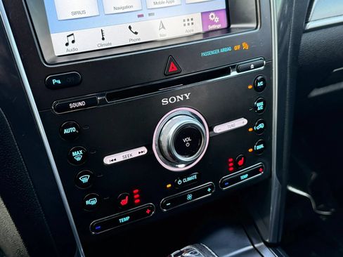 Used 2018 Ford Explorer Sport AWD/4WD image 41