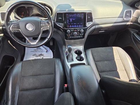 Used 2020 Jeep Grand Cherokee Altitude RWD image 11