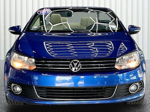 Used 2012 Volkswagen Eos Komfort FWD image 2