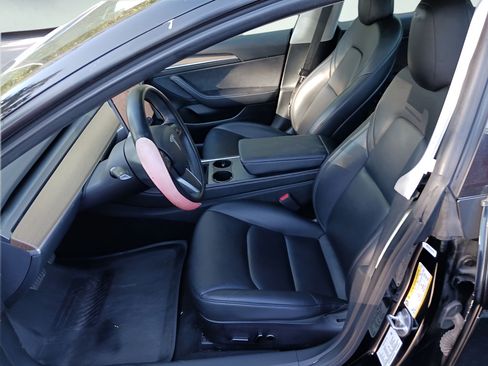 Used 2023 Tesla Model 3 Standard Range RWD image 5