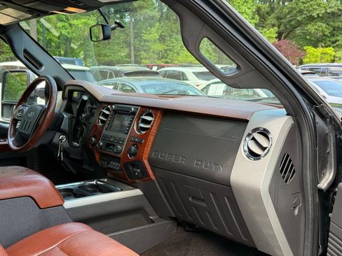 Used 2012 Ford F250 King Ranch w/ King Ranch w/Chrome Pkg image 27