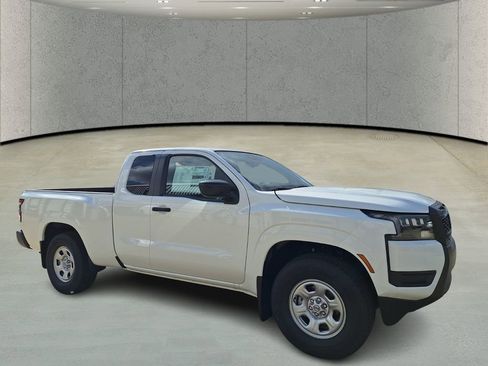 New 2026 Nissan Frontier S image 3