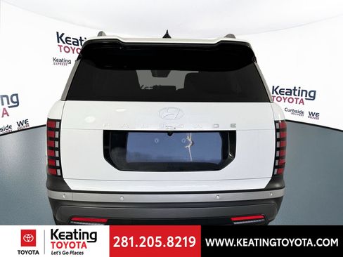 Used 2026 Hyundai Palisade SEL FWD image 6