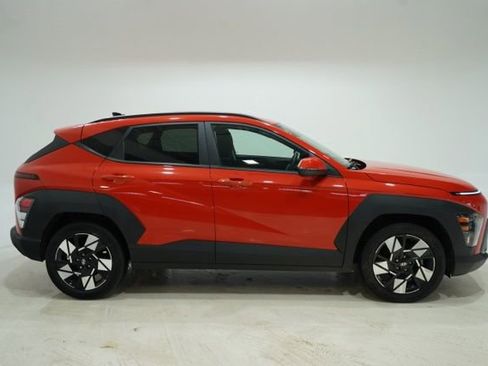 Used 2025 Hyundai Kona SEL FWD image 9