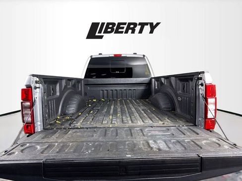 Certified 2022 Ford F250 Lariat w/ Chrome Package image 26