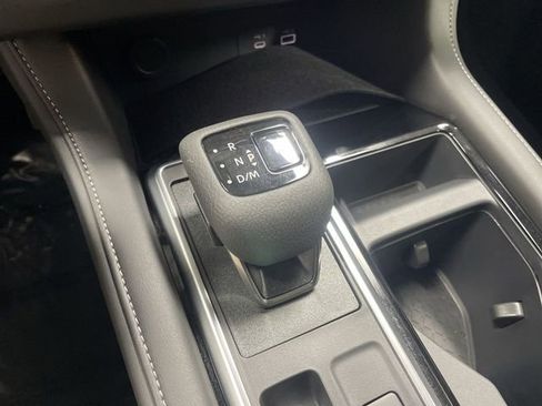 Used 2025 Nissan Pathfinder SV AWD/4WD image 20