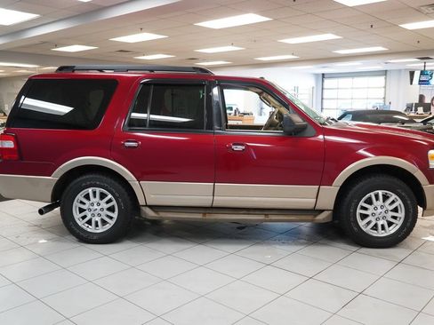 Used 2014 Ford Expedition XLT w/ Equipment Group 202A AWD/4WD image 13