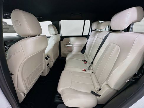 New 2026 Mercedes-Benz GLB 250 image 24