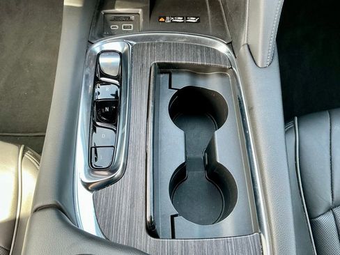 Used 2024 Buick Enclave Avenir w/ Avenir Technology Package AWD/4WD image 34