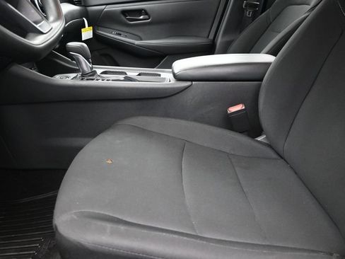 Used 2024 Nissan Sentra S FWD image 13
