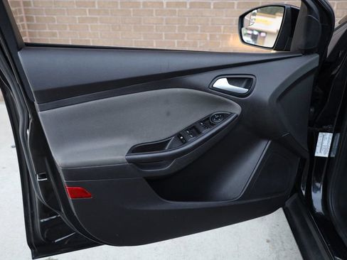 Used 2014 Ford Focus SE image 12
