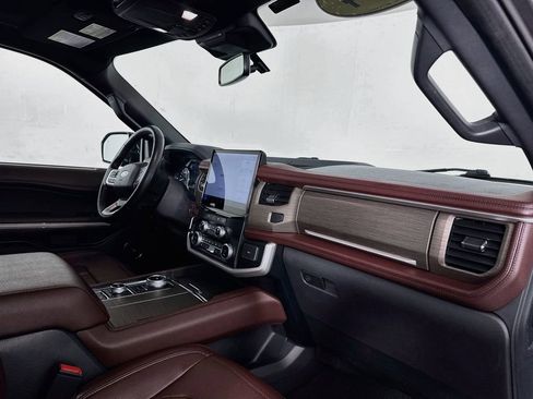 Used 2024 Ford Expedition Limited AWD/4WD image 30