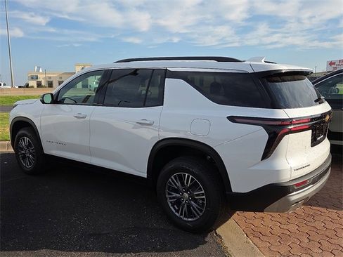 New 2026 Chevrolet Traverse LT w/ Driver Confidence Package image 2