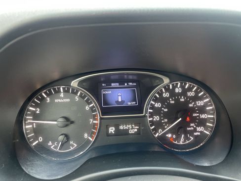 Used 2015 Nissan Pathfinder SV image 26