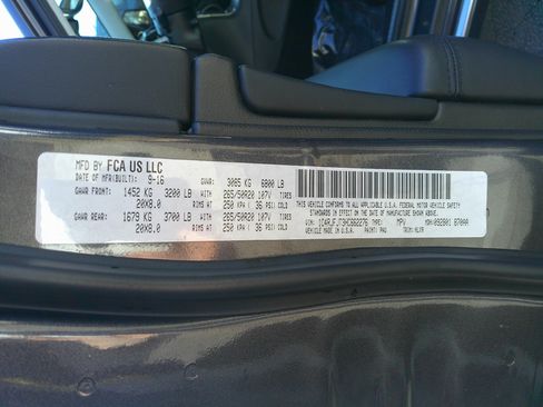 Used 2017 Jeep Grand Cherokee Summit w/ Platinum Series Group image 37