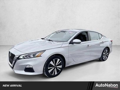 Used 2022 Nissan Altima 2.5 SV