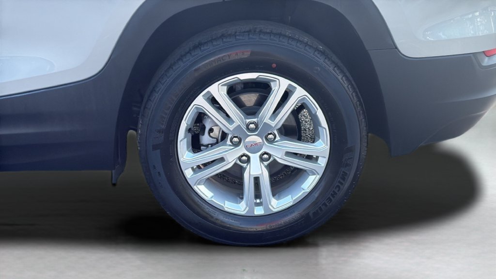 Used 2024 GMC Terrain SLE FWD image 24