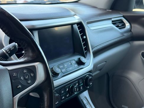 Used 2019 GMC Acadia SLT image 19