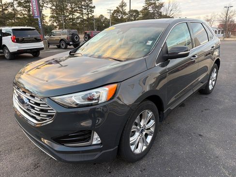 Used 2021 Ford Edge Titanium w/ Cargo Accessory Package FWD image 5