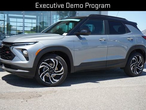 Used 2026 Chevrolet TrailBlazer RS w/ Convenience Package AWD/4WD image 4