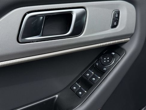 New 2026 Ford Explorer Active RWD image 26