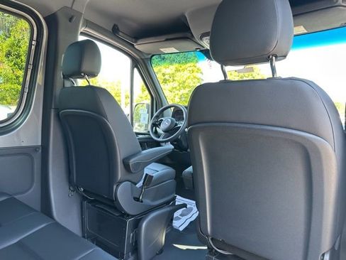 Used 2026 Mercedes-Benz Sprinter 2500 image 37
