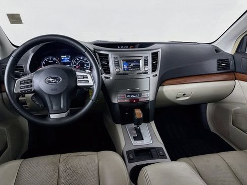 Used 2013 Subaru Outback 2.5i Limited w/ Moonroof Pkg AWD/4WD image 27