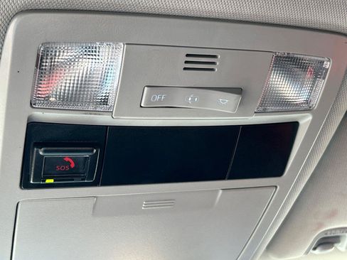 Used 2021 Toyota Tacoma SR5 RWD image 18