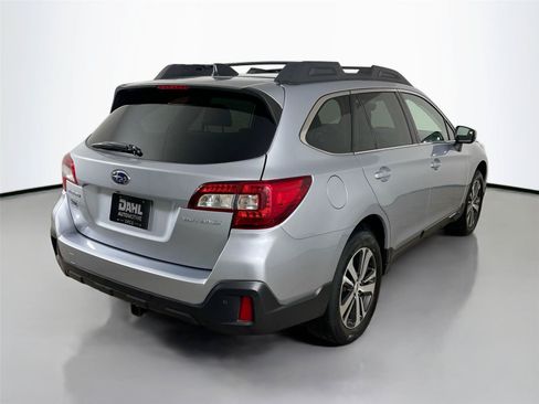 Used 2019 Subaru Outback 2.5i Limited AWD/4WD image 13