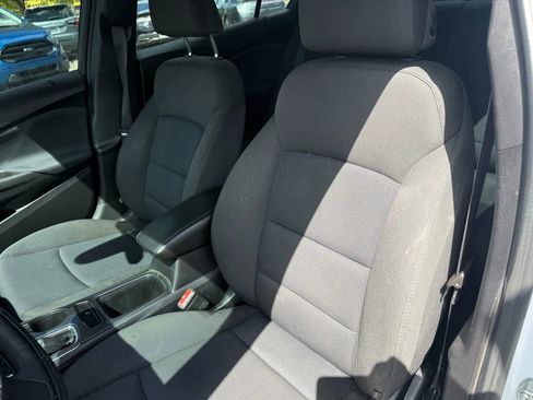 Used 2016 Chevrolet Cruze LT image 14