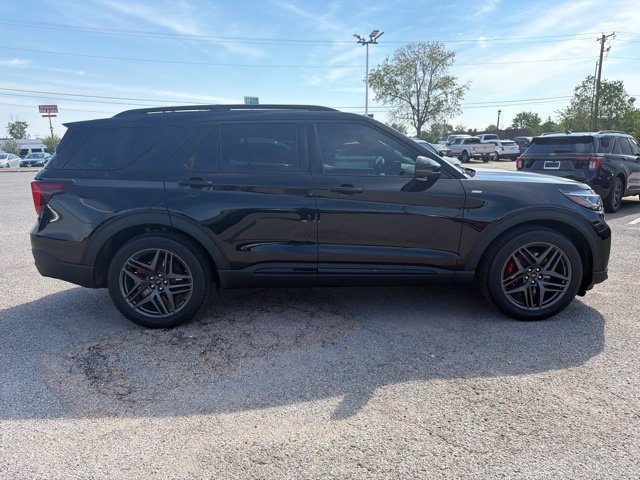 New 2027 Ford Explorer ST-Line w/ Premium Package RWD image 4