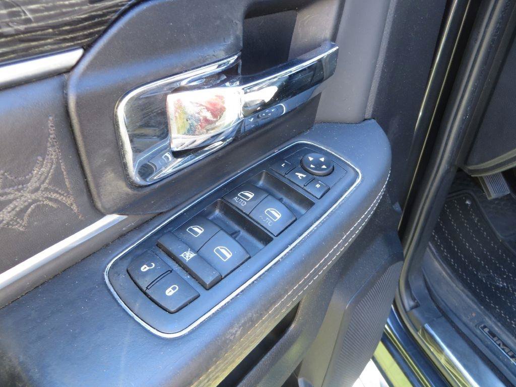 Used 2016 RAM 2500 Limited AWD/4WD image 15