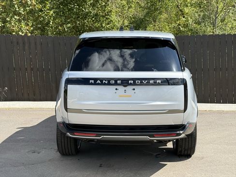 New 2025 Land Rover Range Rover SE image 4