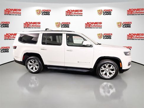 Used 2022 Jeep Wagoneer Series II image 18