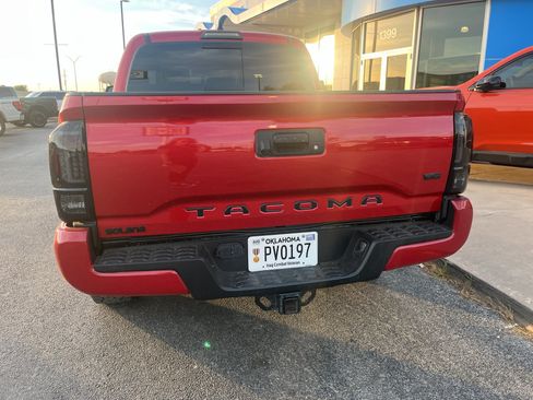 Used 2023 Toyota Tacoma TRD Off-Road AWD/4WD image 3