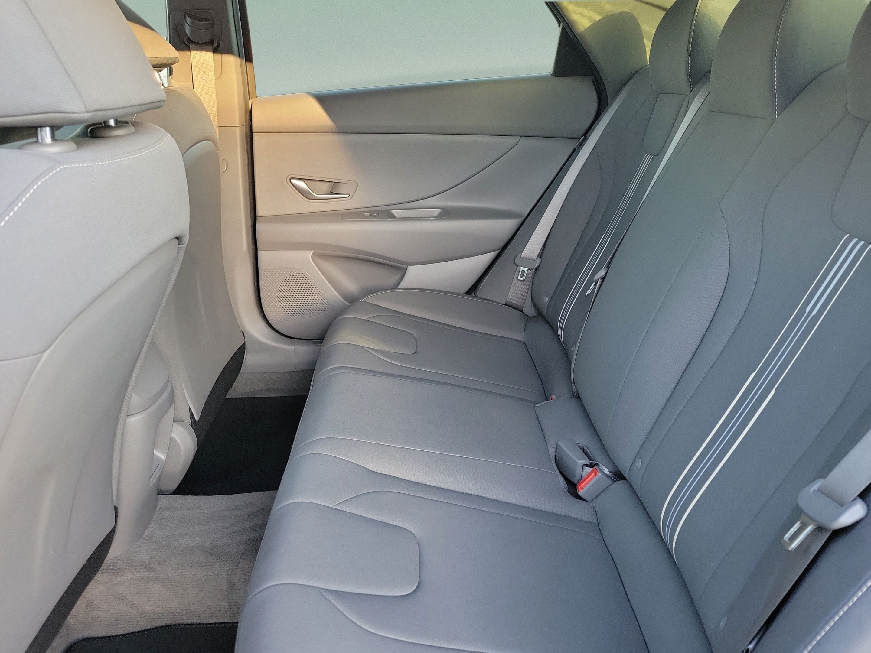 Used 2024 Hyundai Elantra SEL FWD image 7