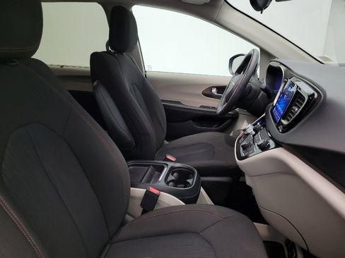 Used 2017 Chrysler Pacifica Touring Plus image 21