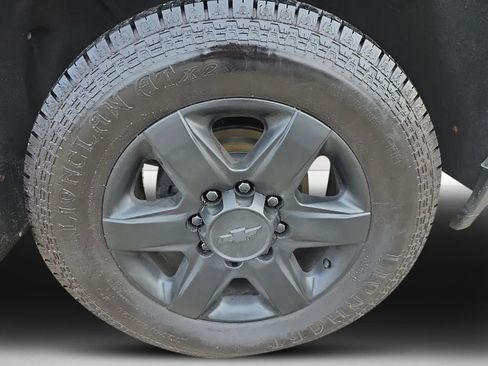 Used 2021 Chevrolet Silverado 2500 LTZ w/ LTZ Premium Package image 11