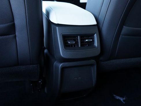 New 2025 Chevrolet Equinox EV LT image 27