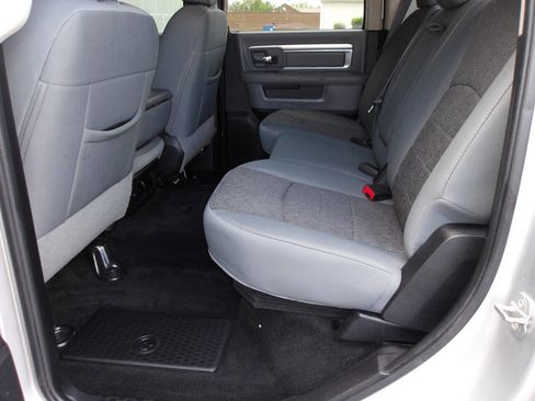 Used 2015 RAM 2500 Big Horn image 29