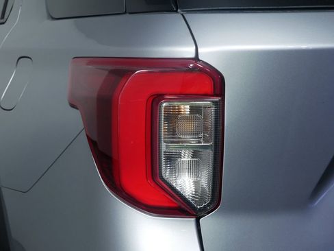 Used 2022 Ford Explorer ST w/ ST Street Pack image 10