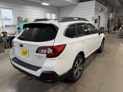 Used 2018 Subaru Outback 3.6R Limited image 7