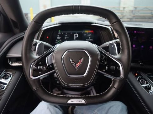 Used 2025 Chevrolet Corvette Z06 RWD image 4